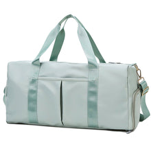 将图片加载到图库查看器,Dazz Signature Duffle Bag