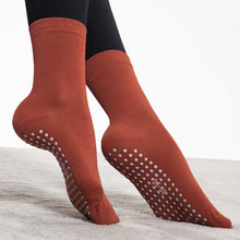 将图片加载到图库查看器,Anti-slip Crew Length Safety Socks