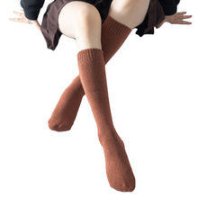 将图片加载到图库查看器,Classic Anti-slip Mid-calf Length Socks